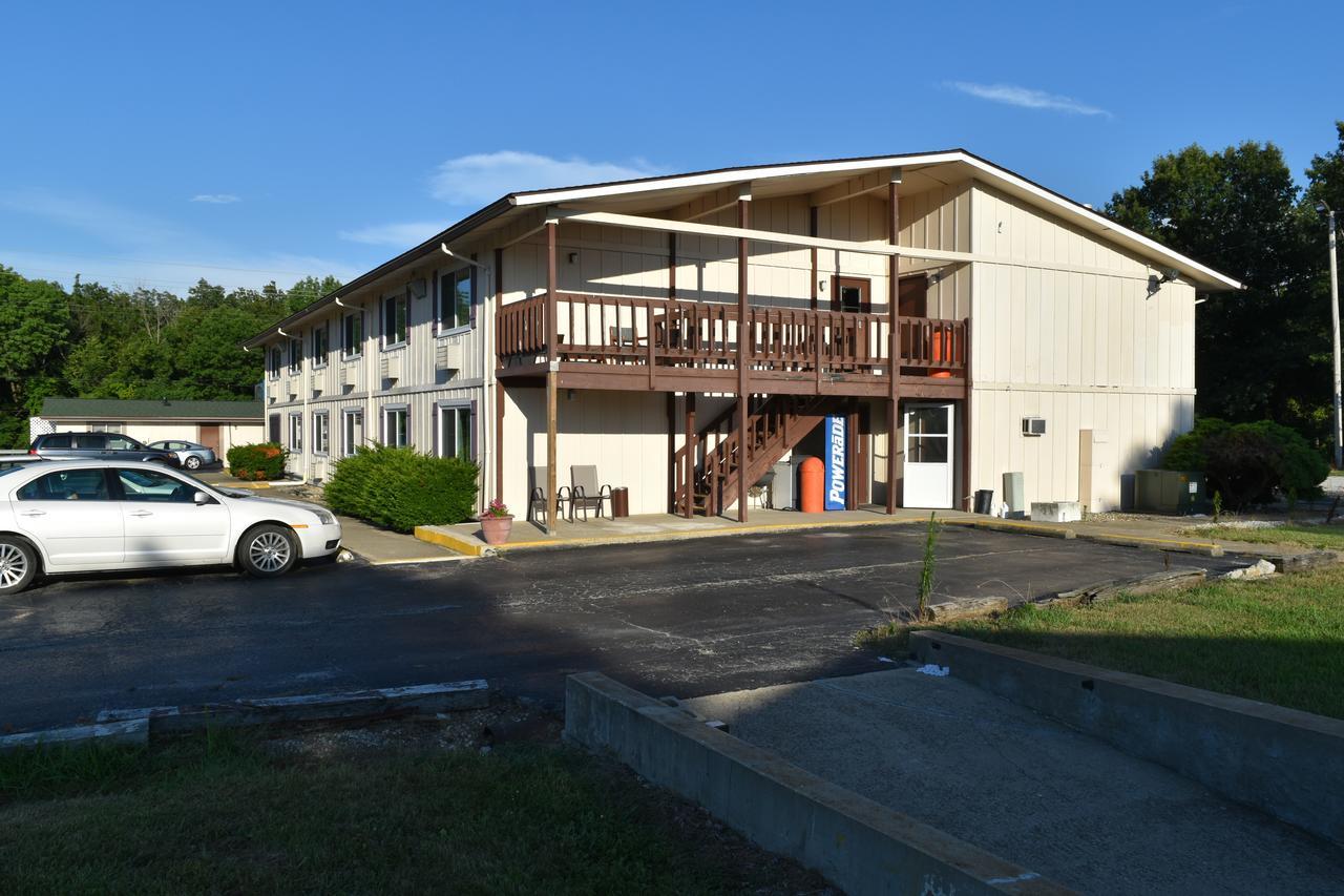Countryside Inn Hillsboro Exterior photo
